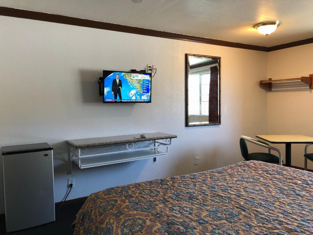 Starlight Inn, Valley Blvd - Downtown LA