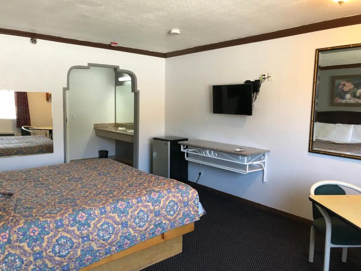 Starlight Inn, Valley Blvd - Downtown LA 10