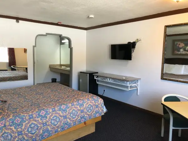 Starlight Inn, Valley Blvd - Downtown LA 10